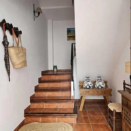 Travel La Casa Del Cartero * La Puerta de Segura